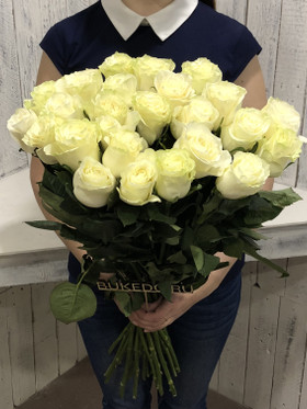 Белые розы Эквадор, 70 см