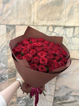 Купить с доставкой. 51 роза