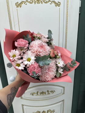 Букет коралловых хризантем