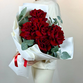 Купить с доставкой. Шепот роз