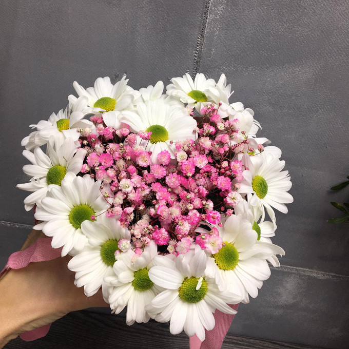 Цветы в коробке Валентинка в Набережных Челнах